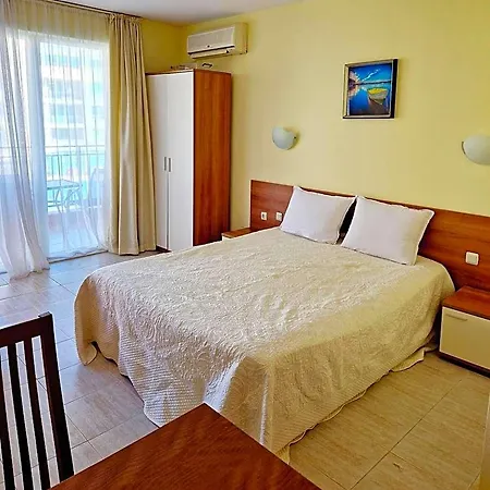 Hotel Pool View Studio, Pollo Resort, Sunny 3*